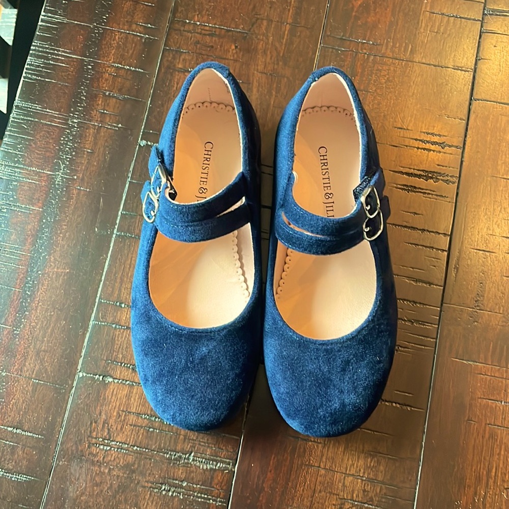 Blue velvet dress shoes